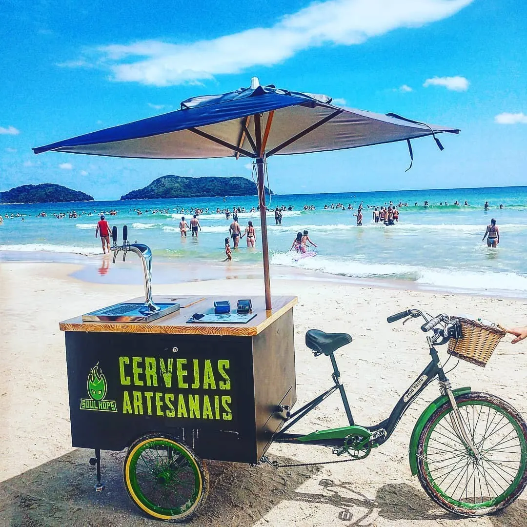 Bike de chope do Soul Hops na areia de Juquehy em 2018